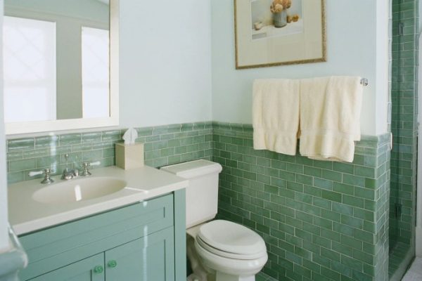 Green brown bathroom decor