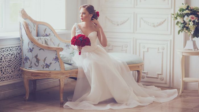 Types of bustles wedding dress