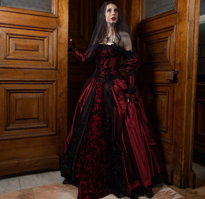 Vampiress gothic twilight hallowen costumepub guardado